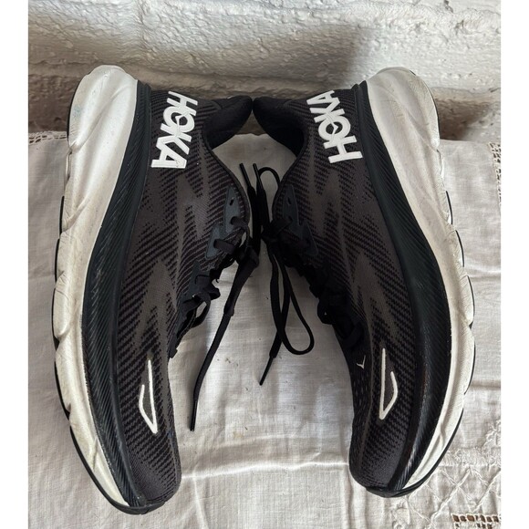 HOKA Clifton 9 Women's Size 9 - Picture 4 of 9